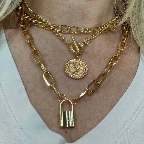 3 Gold Layered Chain Necklaces with Pendant, lock - Picture 12 of 13